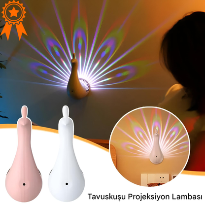 Tavuskuşu Projeksiyon Lambası 🦚 | Dekoratif LED Gece Lambası & Renkli Işık Gösterisi