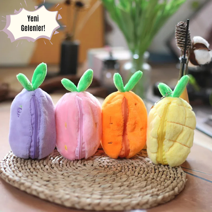🌈 Meyve Kostümlü Peluş Anahtarlık – Şirin Tavşan Sürprizi 🐰🍓🍍🍊🍇